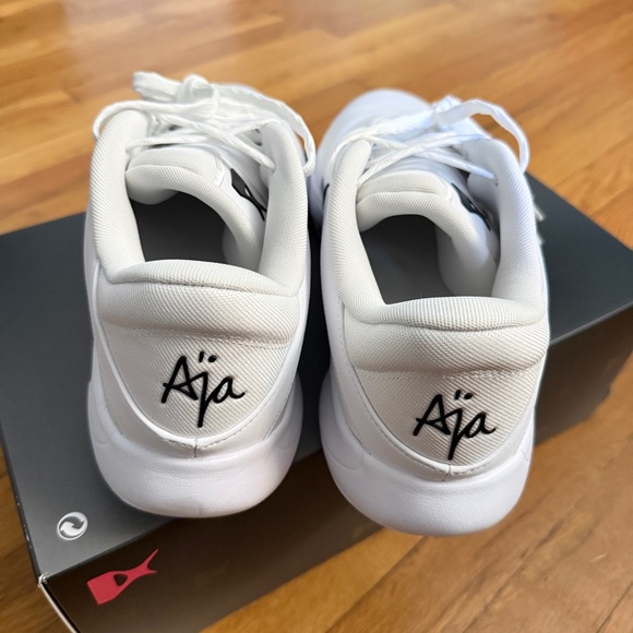 Nike A'One Women's Size 15/Men’s Size 13.5 White/Black-White HQ8500 100 - Picture 3 of 6